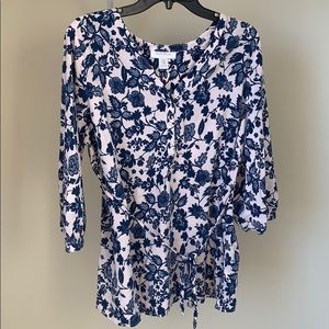 2/$16! 3/4 sleeve, front tie maternity shirt